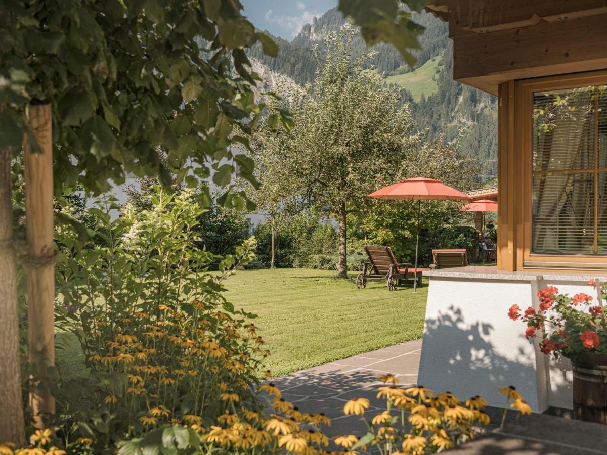 Hotel Garni Larcherhof Mayrhofen Exteriör bild